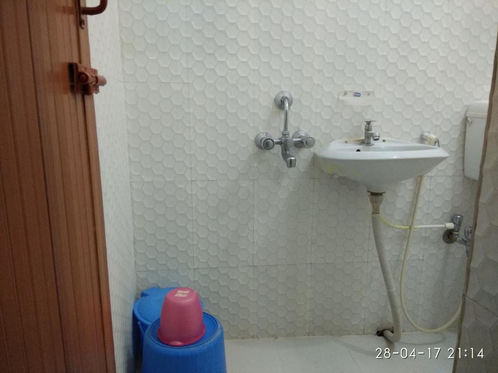 India Tours Only Kavita Guest House 博尔普尔 外观 照片