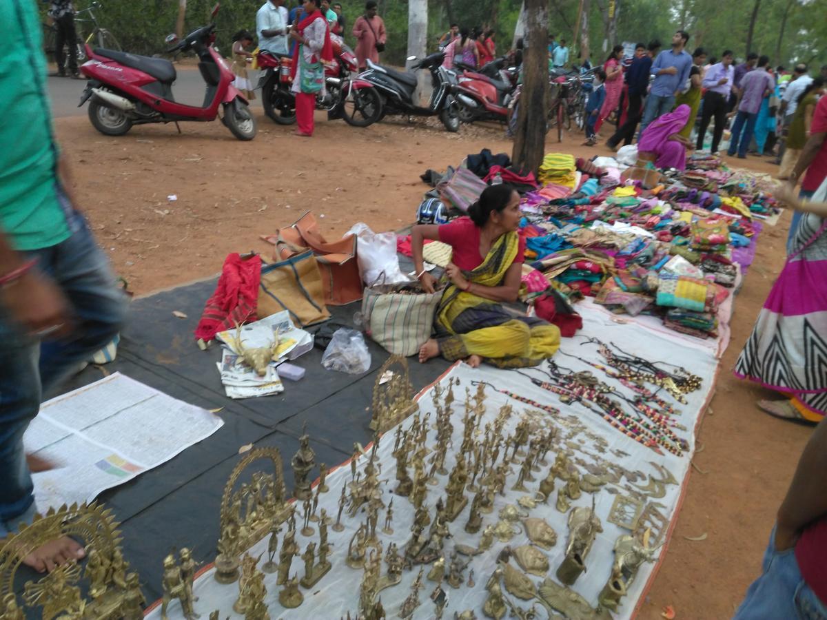 India Tours Only Kavita Guest House 博尔普尔 外观 照片